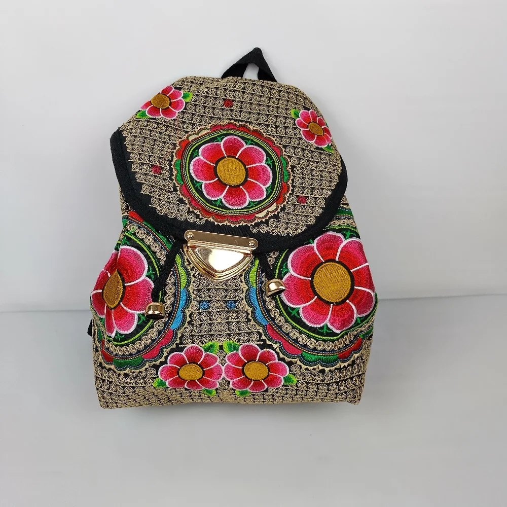 Embroidered mexican floral multicolor handmade bagpack‎ 100%mexican art dew